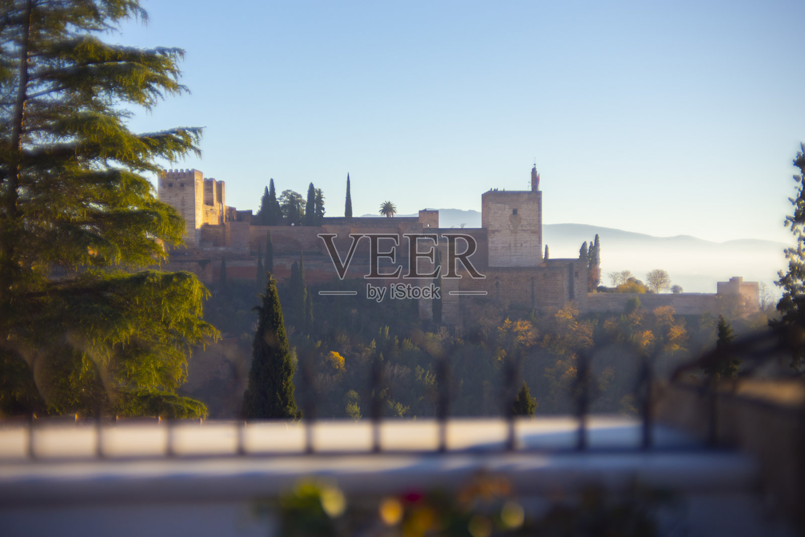 西班牙格拉纳达的秋天照片摄影图片