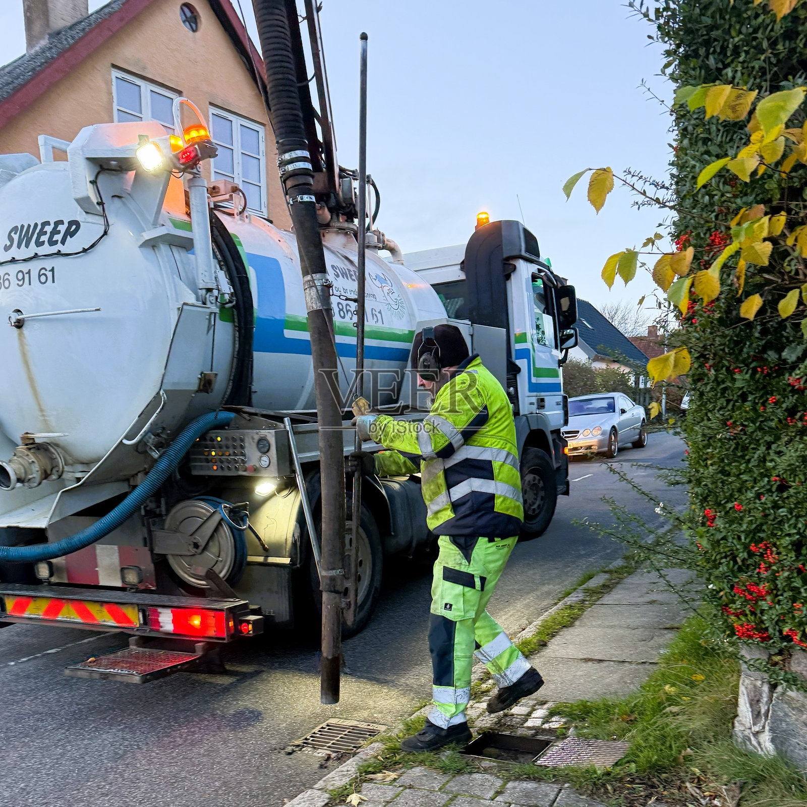 吸尘和排水维护：为暴雨和气候变化做好准备照片摄影图片