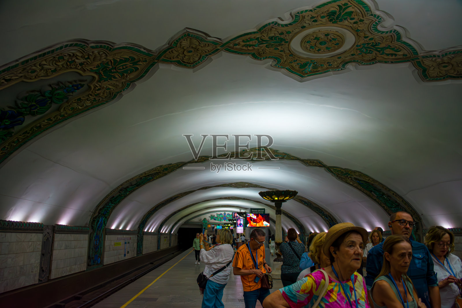 乌兹别克斯坦塔什干地铁内部，中亚照片摄影图片