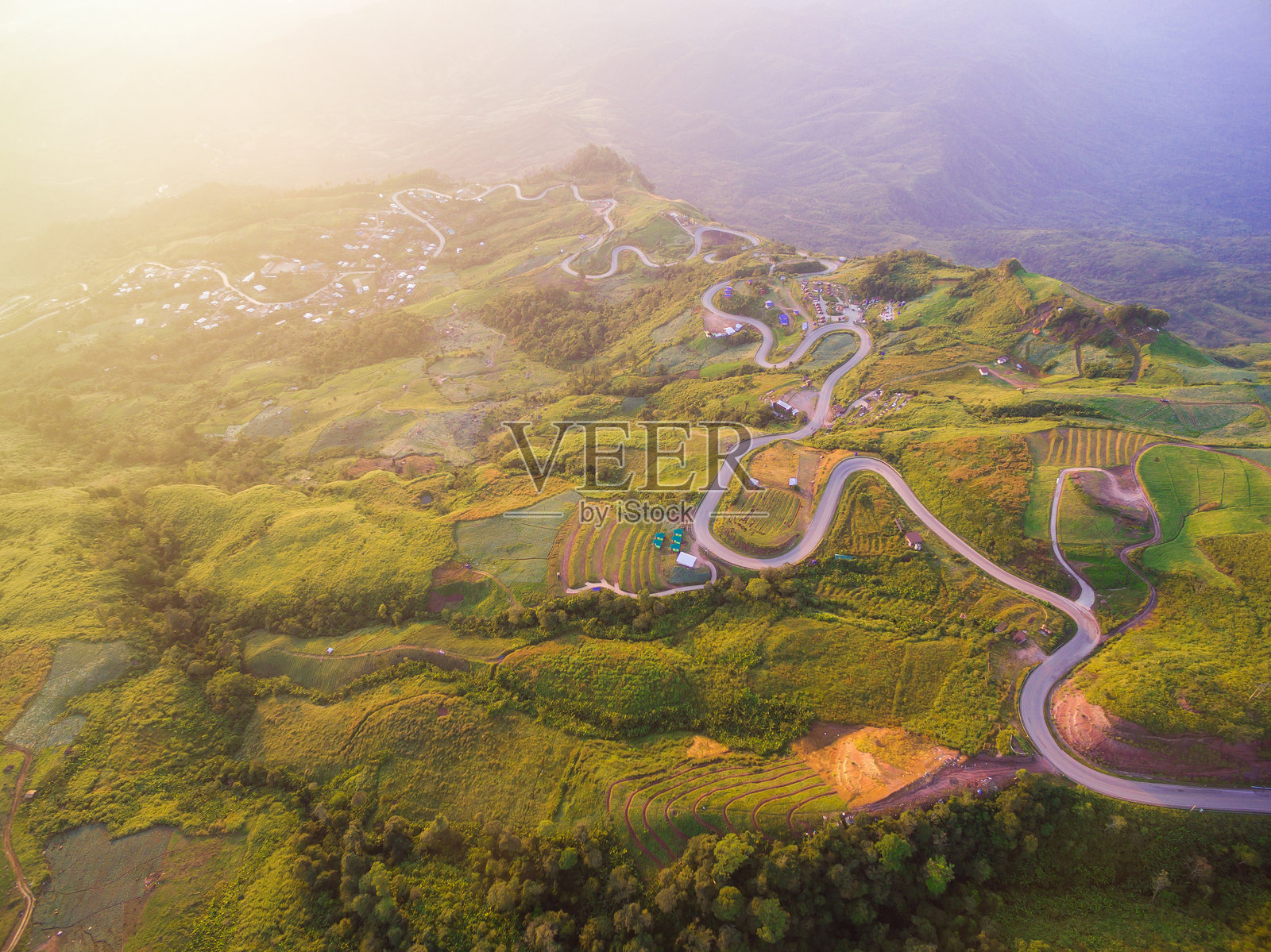 天空下的风景美景照片摄影图片