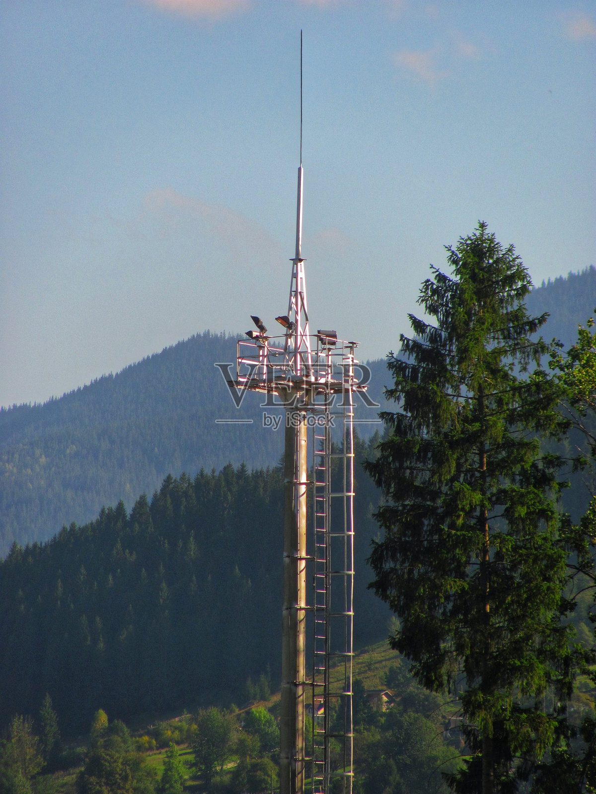 工厂聚光灯照片摄影图片