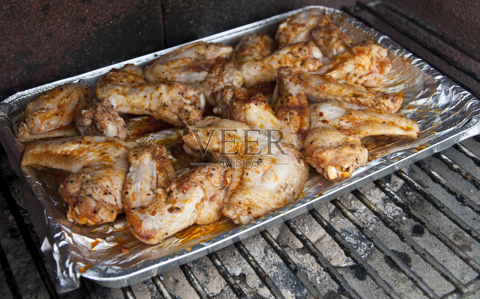 烤鸡翅照片摄影图片