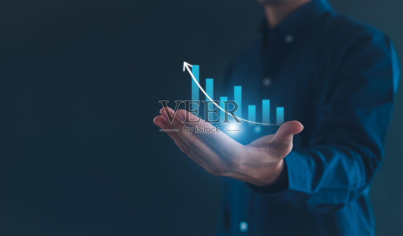 金融投资与科技概念。发展成功与增长，商业分析。照片摄影图片