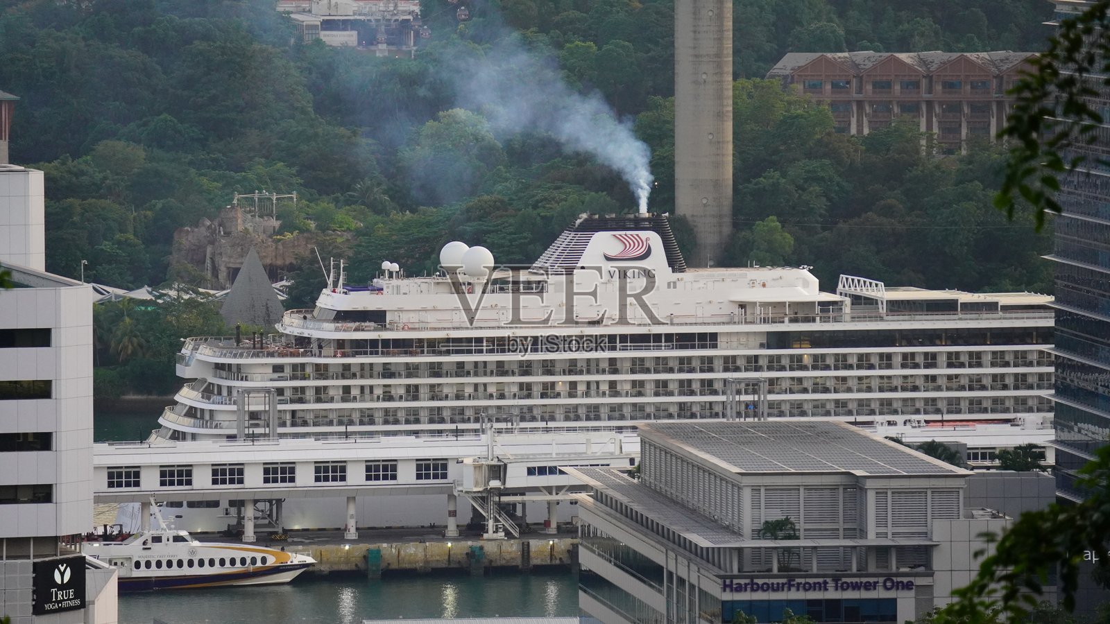 维京邮轮照片摄影图片