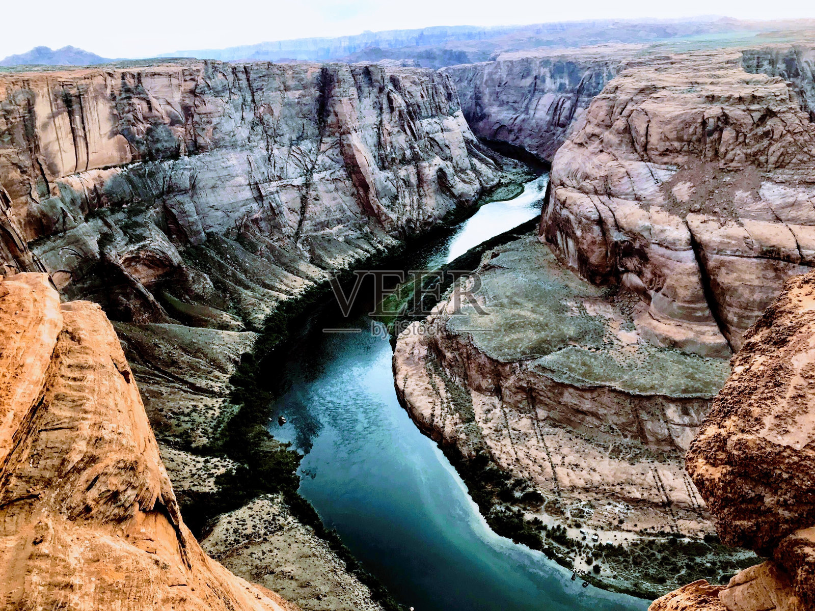 河中的岩石 formations照片摄影图片