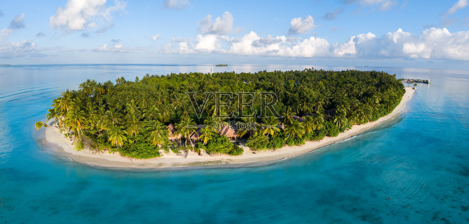 马尔代夫加夫达鲁环礁马古杜瓦岛的鸟瞰图照片摄影图片