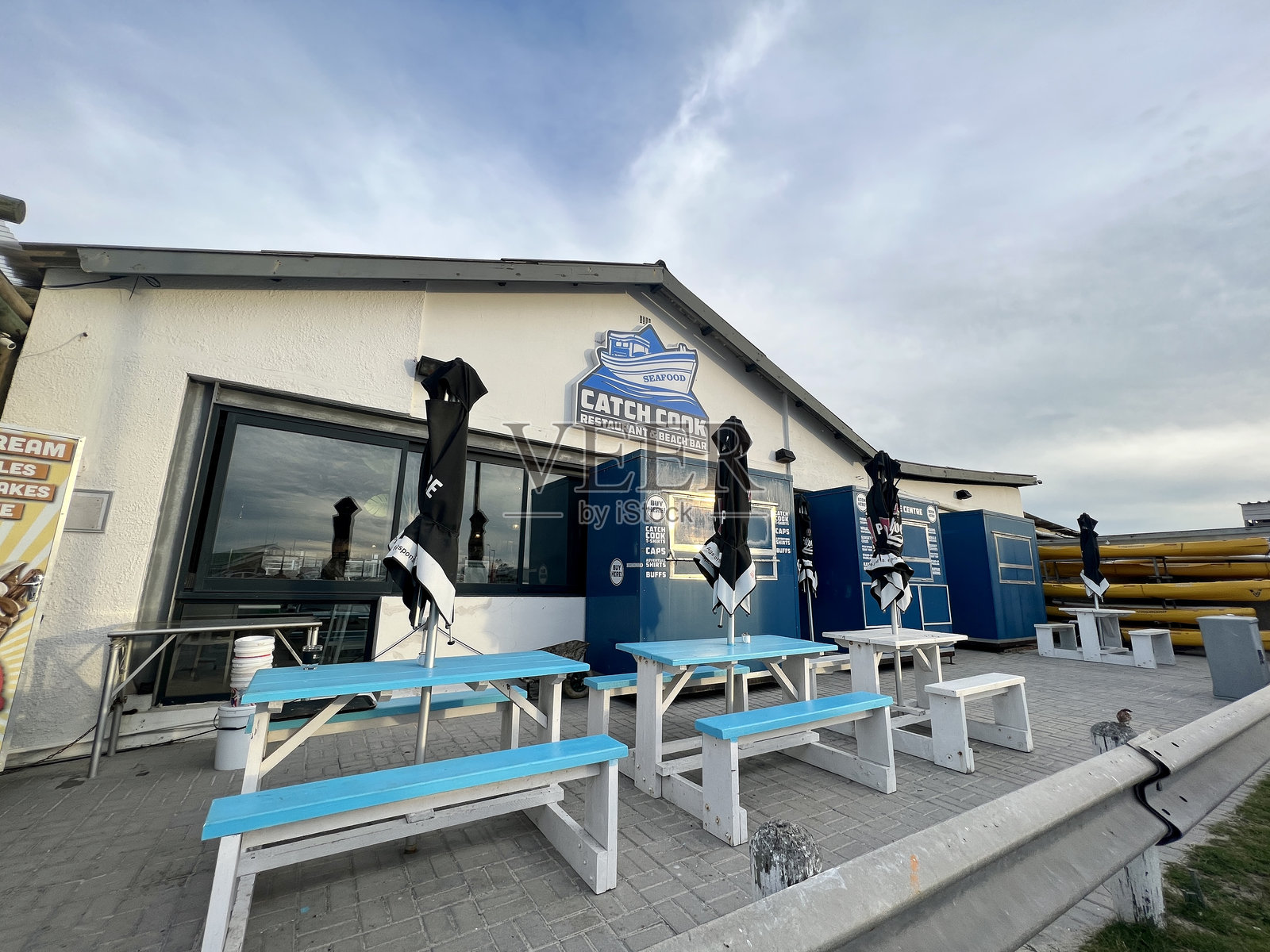 南非斯特鲁伊斯贝港的CatchCook餐厅照片摄影图片