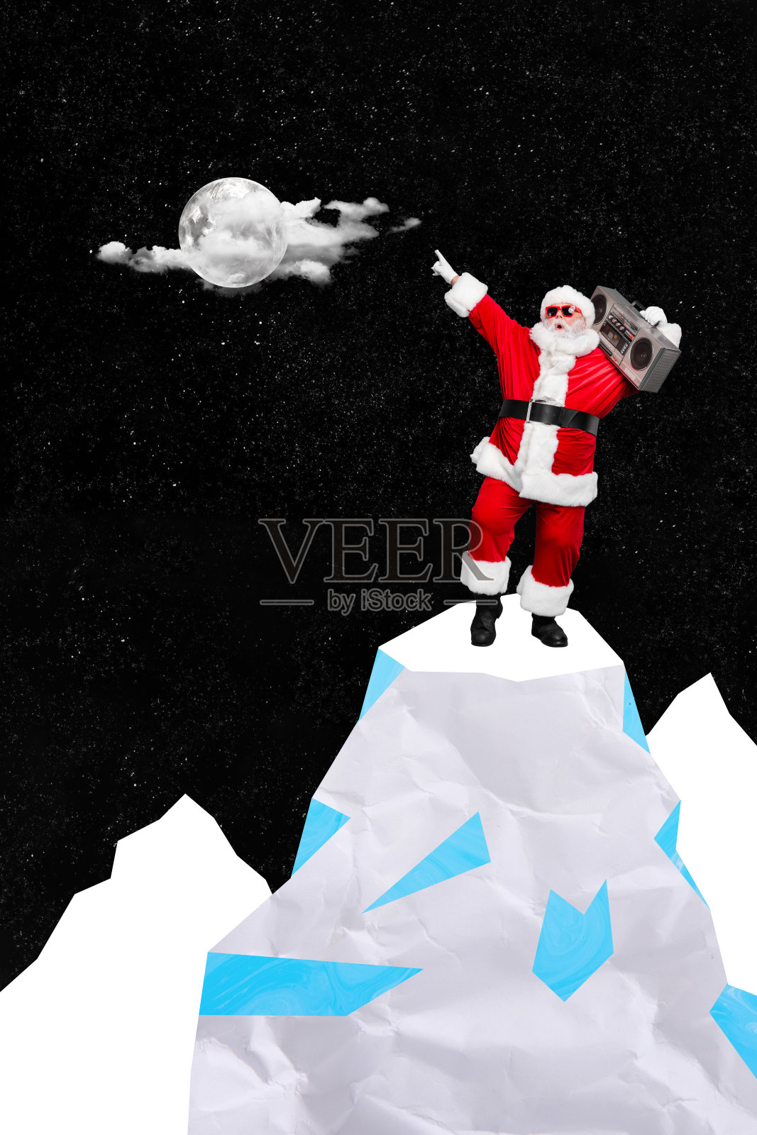 无忧无虑、快乐的圣诞老人听着音响播放的新年颂歌的拼贴素描图，背景为黑色。照片摄影图片