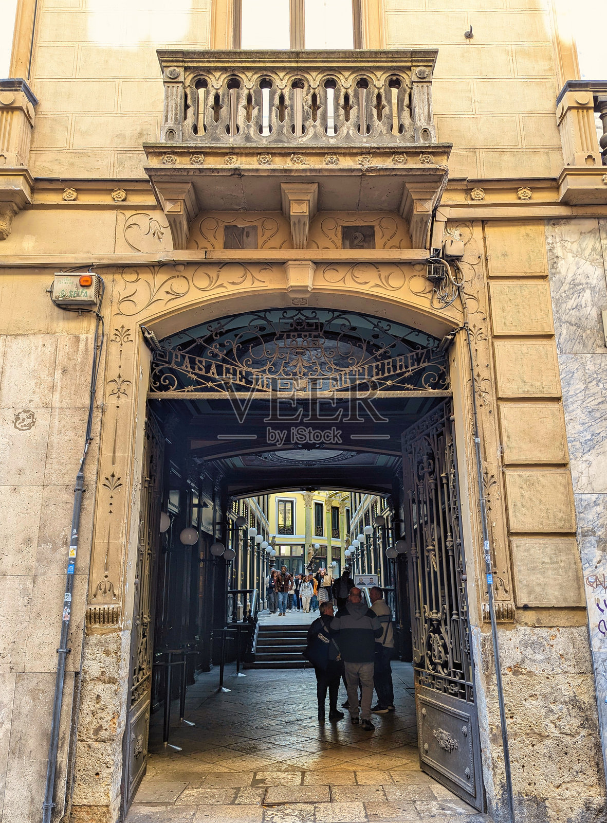 西班牙巴利亚多利德的古铁雷斯通道外部照片摄影图片