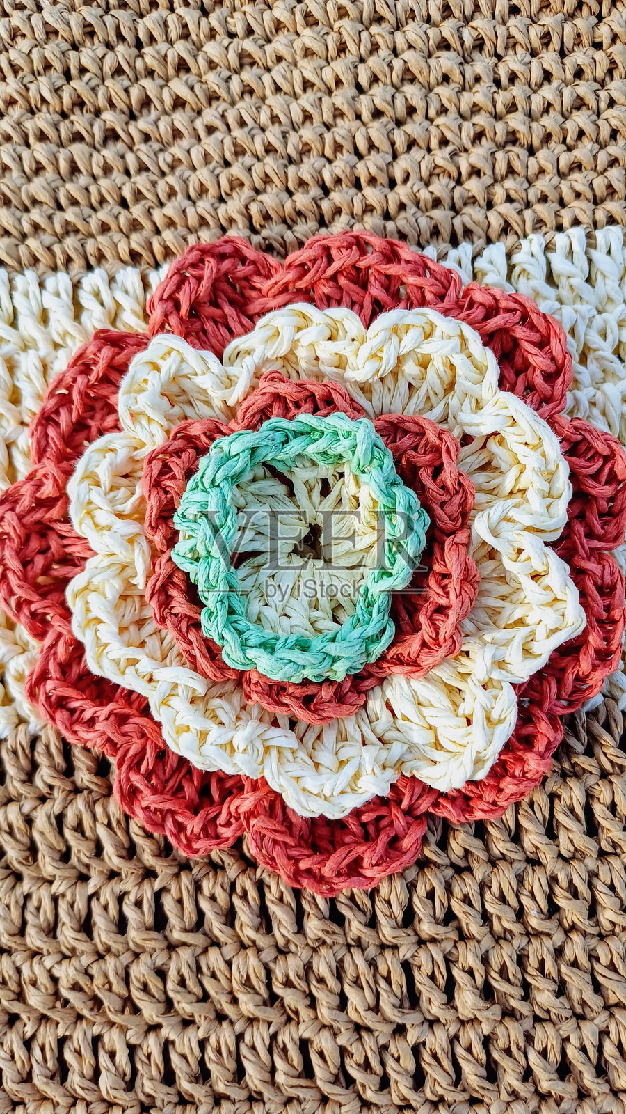 五彩缤纷的钩针编织装饰花照片摄影图片