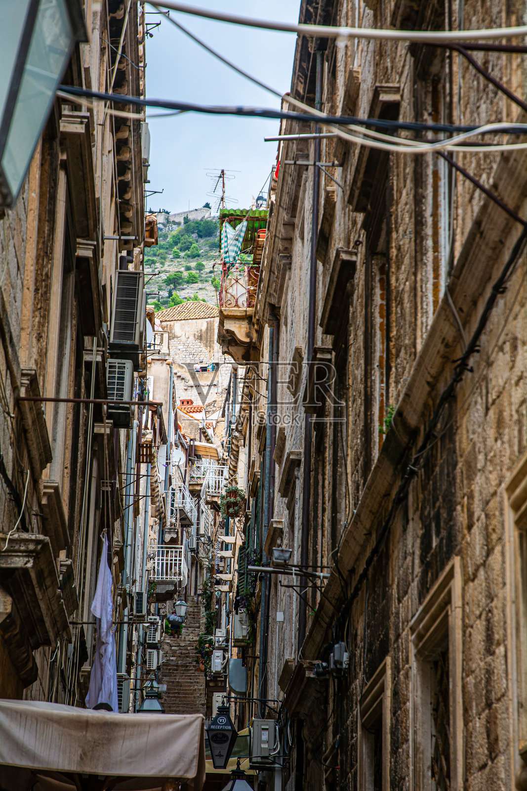 杜布罗夫尼克老城街景（中世纪的拉古萨）位于斯特拉敦中央城区。照片摄影图片