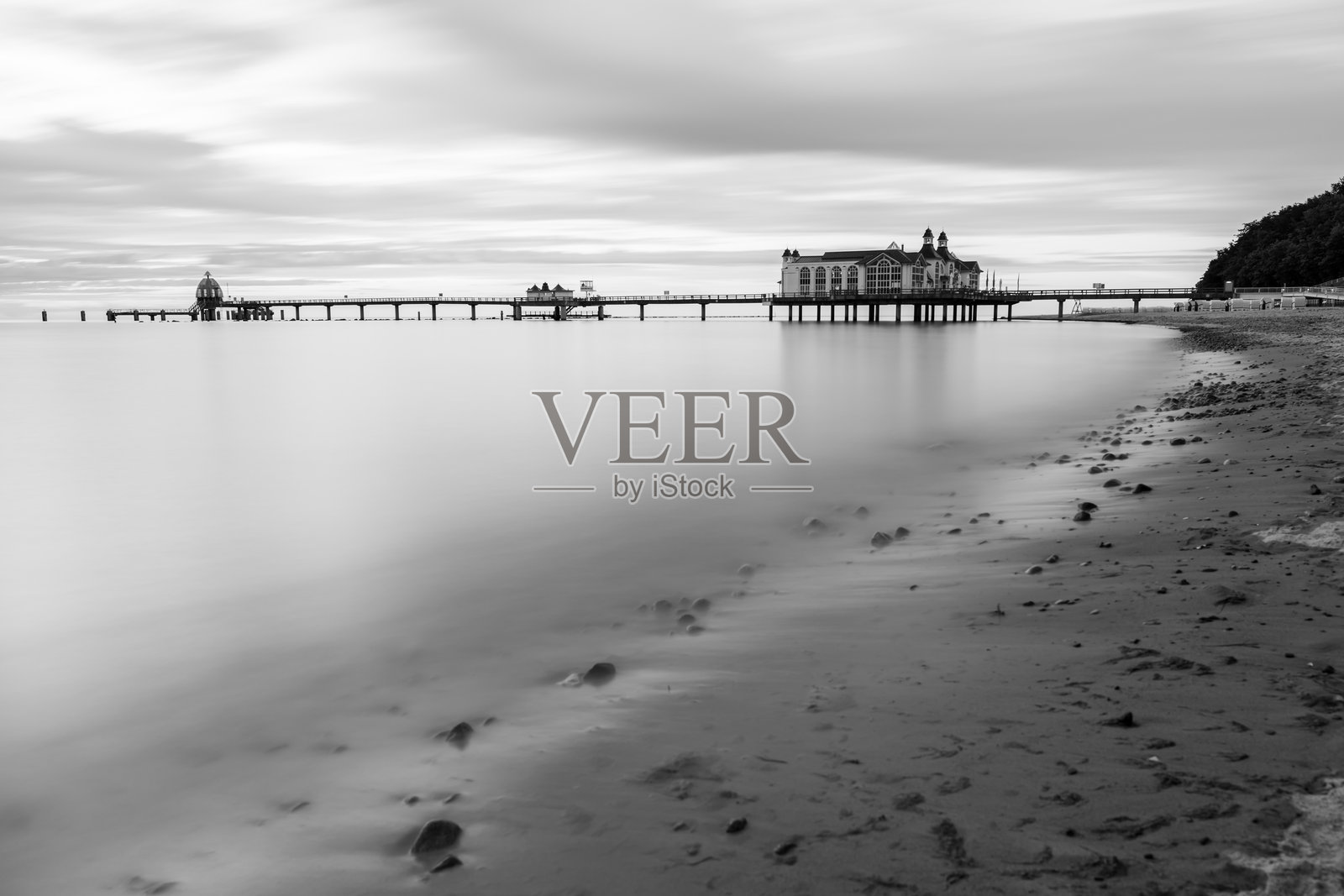 塞林的码头在夏季日出时分照片摄影图片