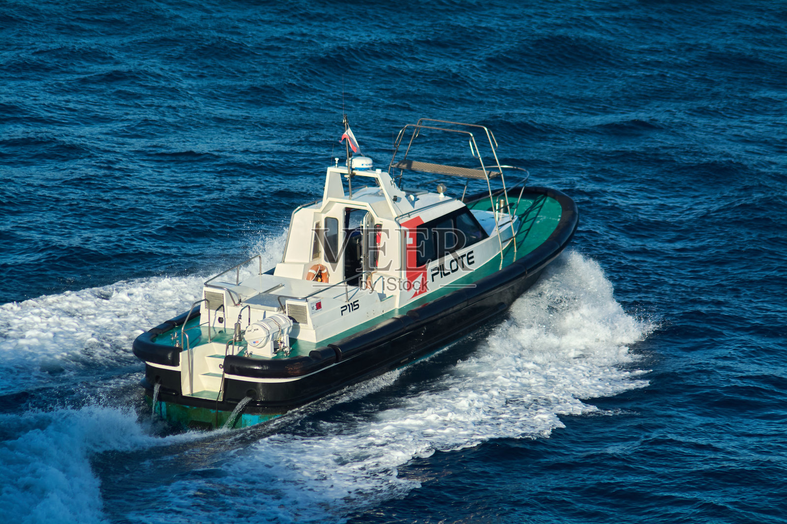 港口的引航船特写照片摄影图片