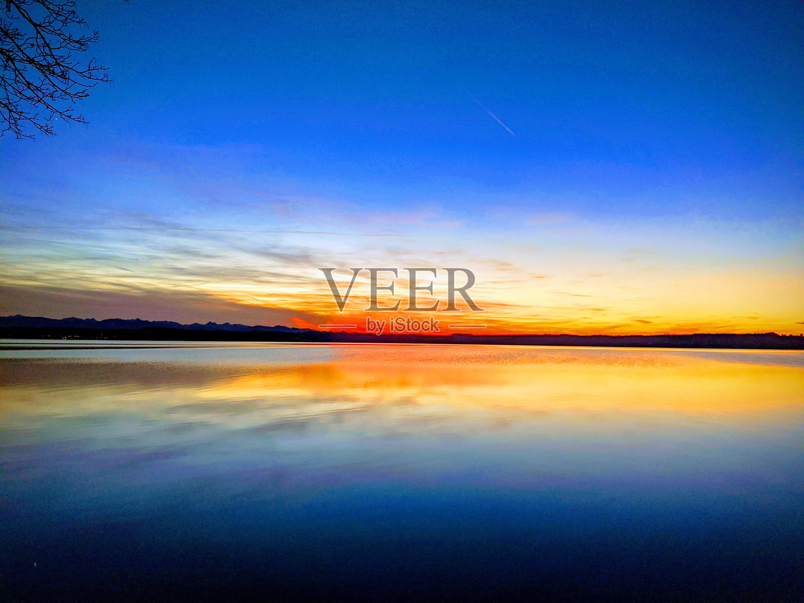 戏剧性的日落照片摄影图片