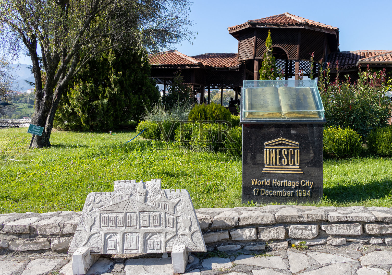 萨夫兰博卢以其经典的奥斯曼城市建筑而闻名，是位于卡拉比克省的一个旅游区，列入了联合国教科文组织世界遗产名录。照片摄影图片