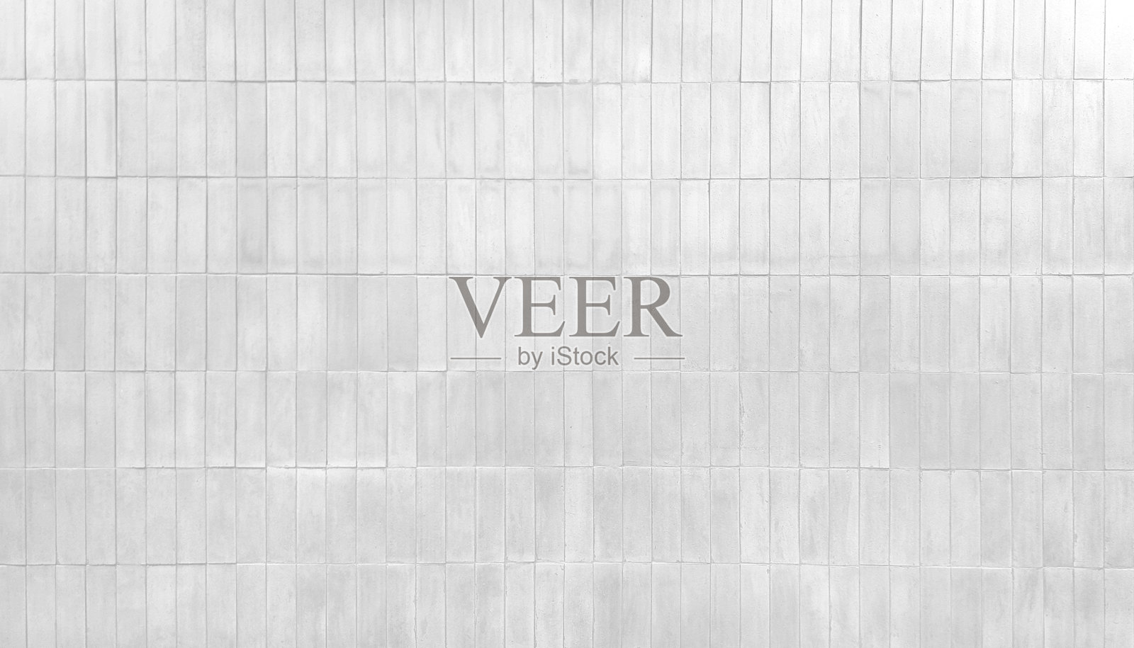 乡村风格的白色砖墙纹理。适用于复古设计的风化砖石背景。受损的砖墙表面。照片摄影图片