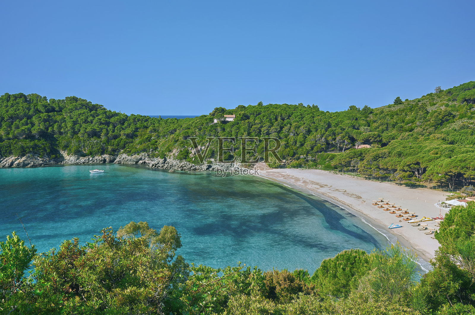 意大利托斯卡纳埃尔巴岛马里纳迪坎波的费托瓦亚海滩，地中海。照片摄影图片