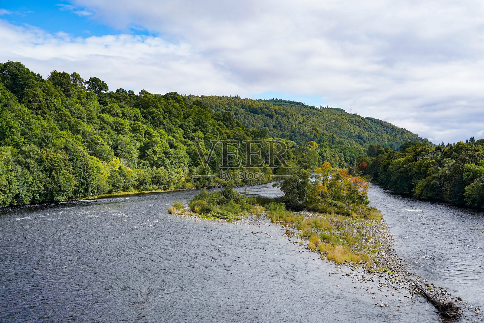 从苏格兰邓凯尔德看到的泰河照片摄影图片