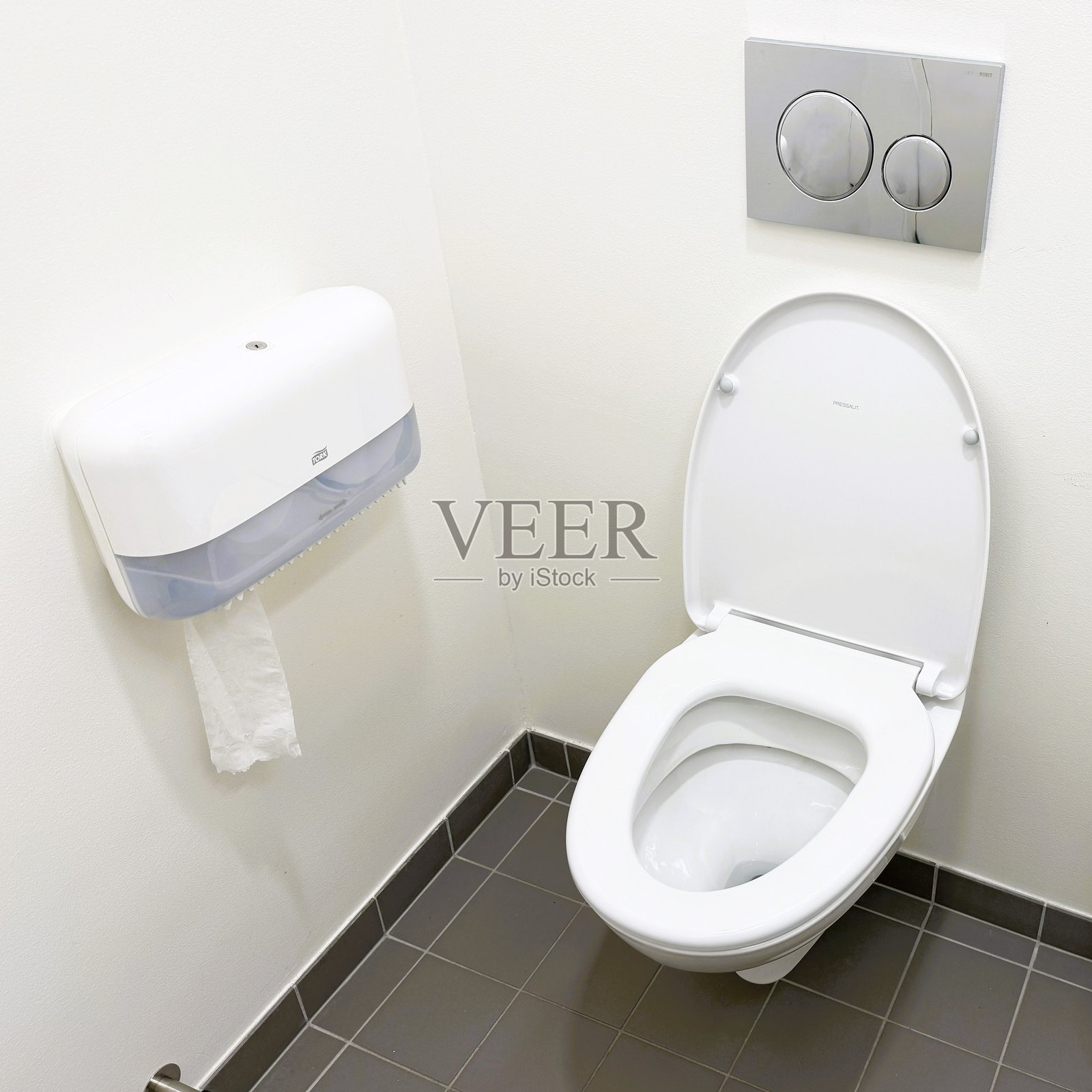 小型浴室，斯堪的纳维亚设计照片摄影图片