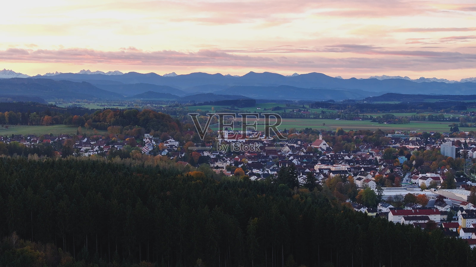 德国莱特基兴的阿尔高地区的秋天照片摄影图片
