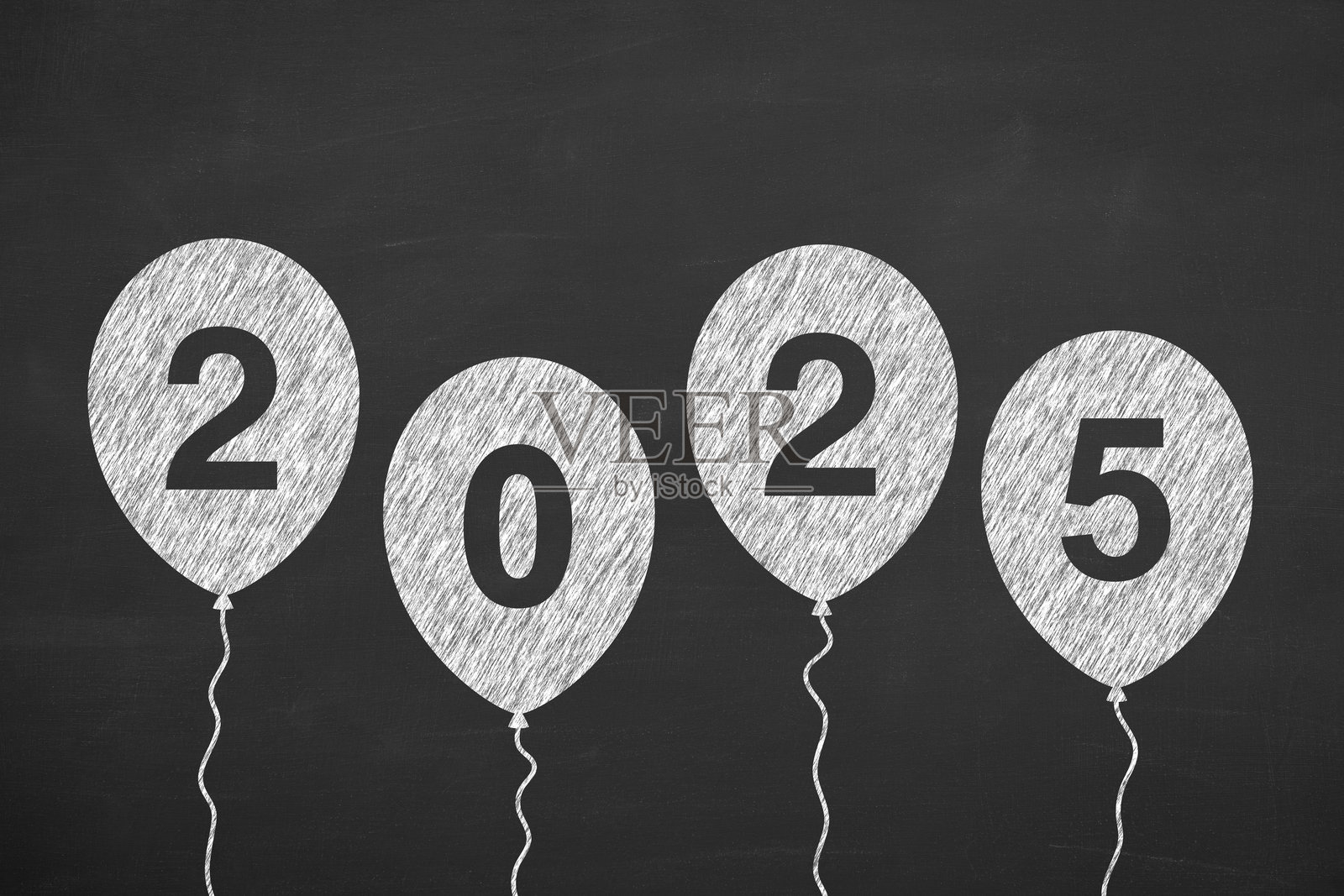 2025年新年快乐，黑板背景上的气球照片摄影图片