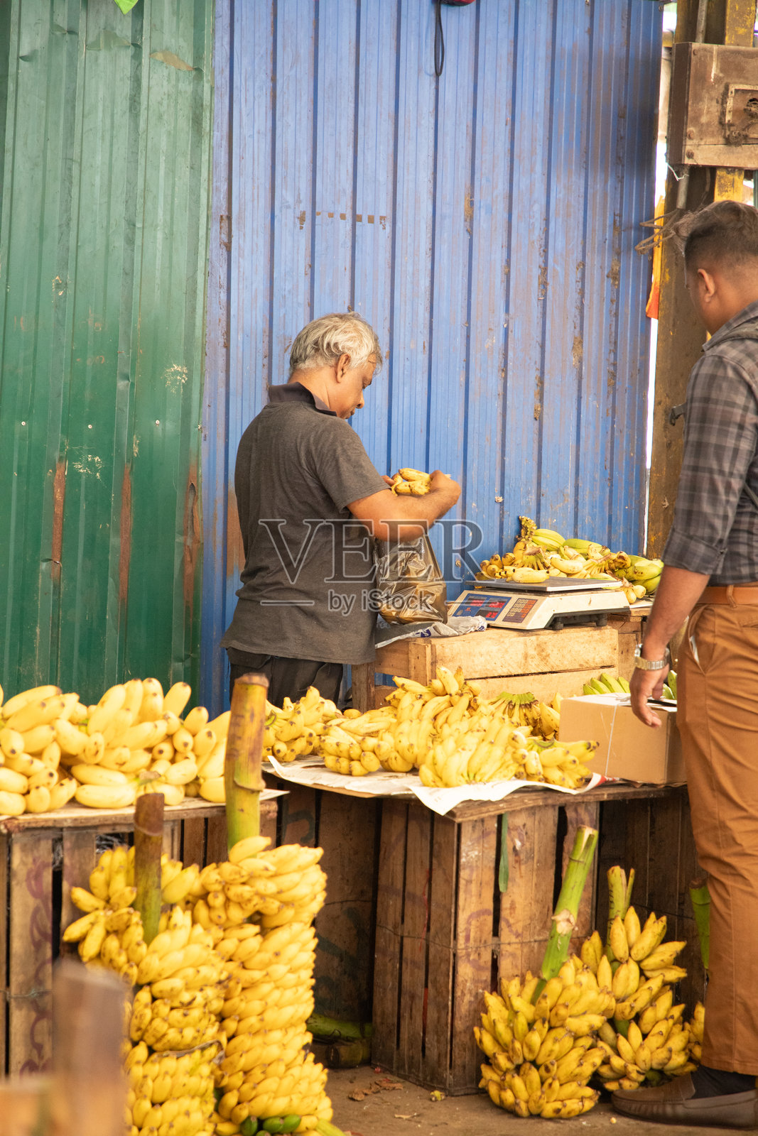 佩塔市场拥挤的街道照片摄影图片