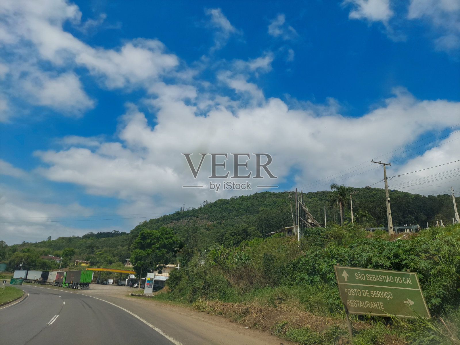 巴西南大河州内陆的道路照片摄影图片