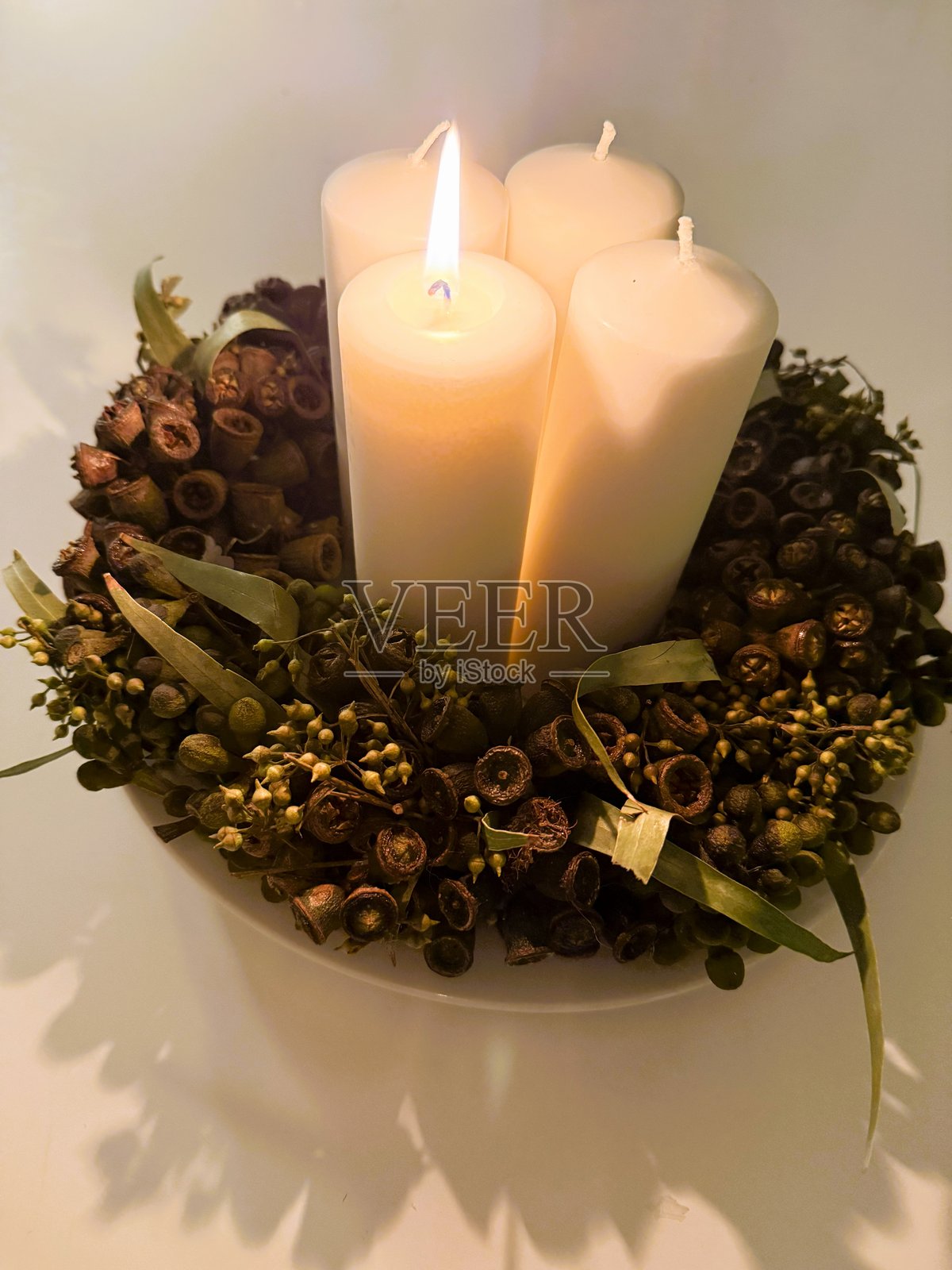 可重复使用的天然材料圣诞花环照片摄影图片