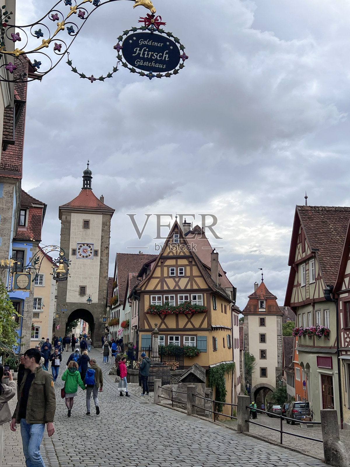 德国巴伐利亚州弗兰肯地区罗滕堡的多彩街道， medieval old town， 2024年9月14日照片摄影图片