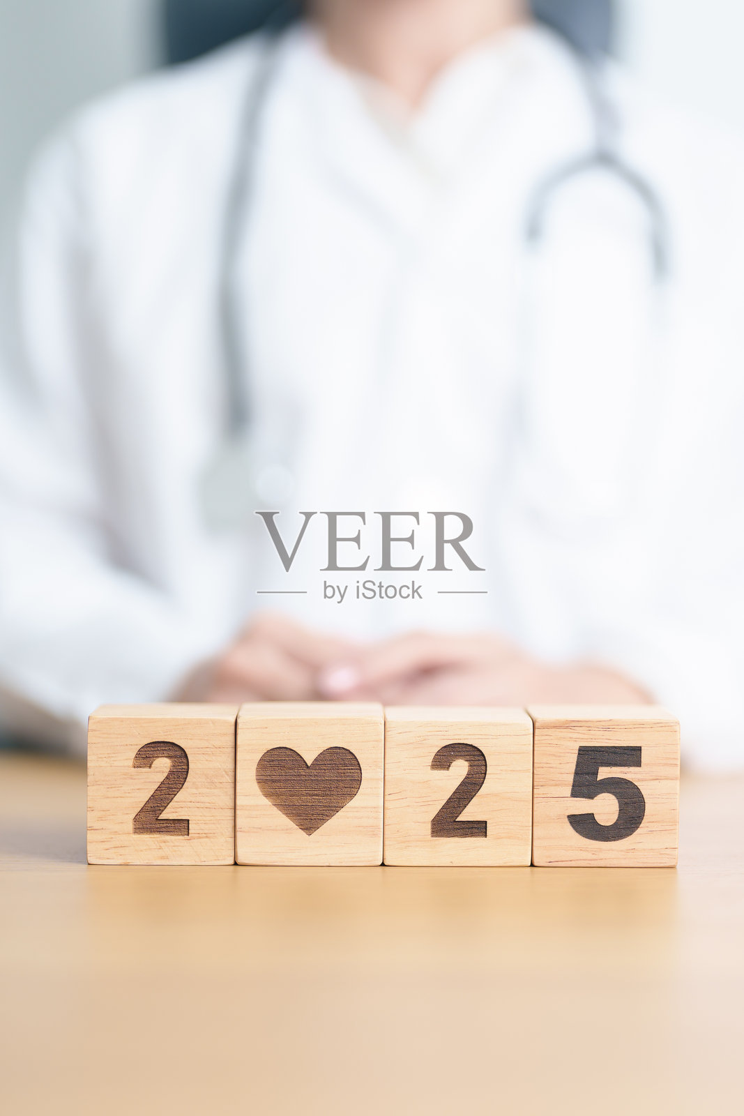 2025年新年快乐，医生，医疗保健，保险，捐赠，健康和医学概念照片摄影图片