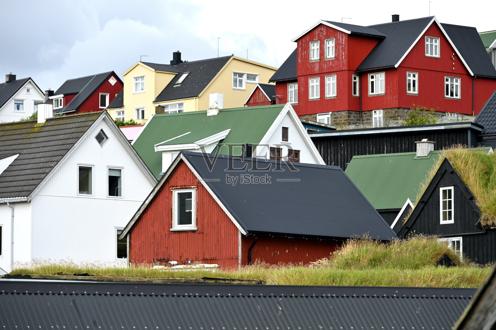 法罗群岛典型的多彩渔村照片摄影图片