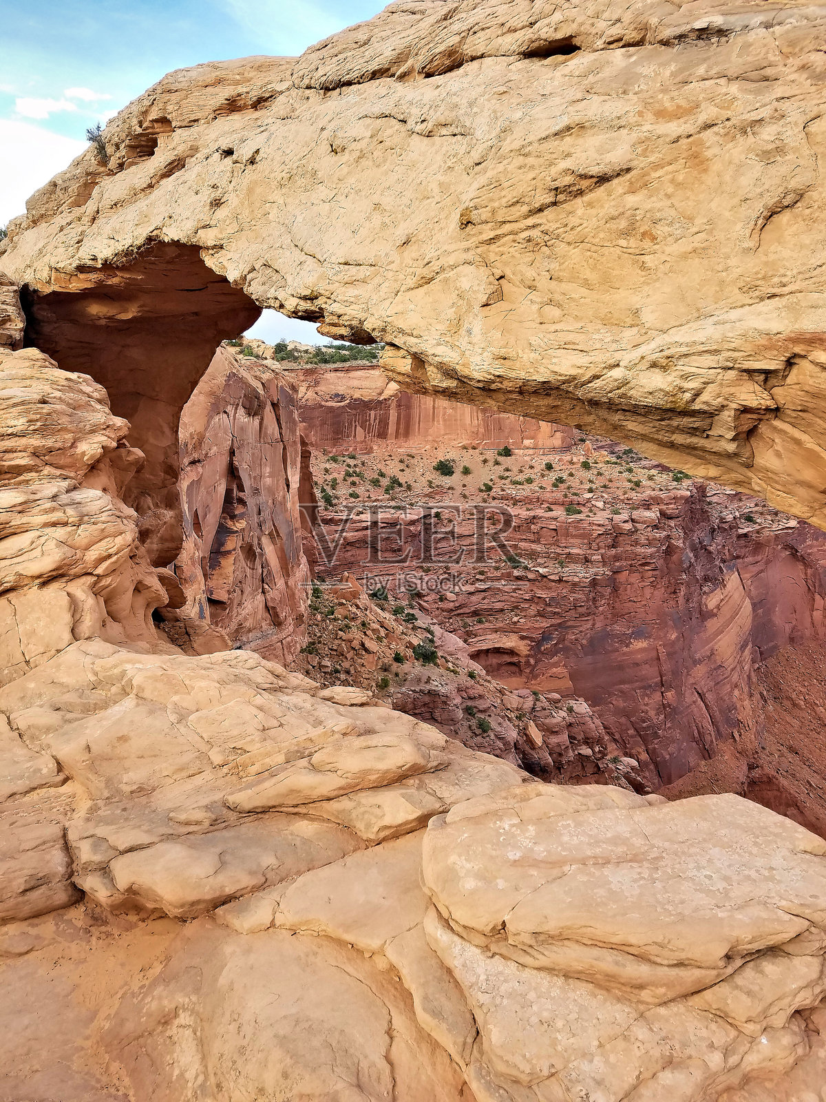 犹他州峡谷地国家公园的梅萨拱门照片摄影图片