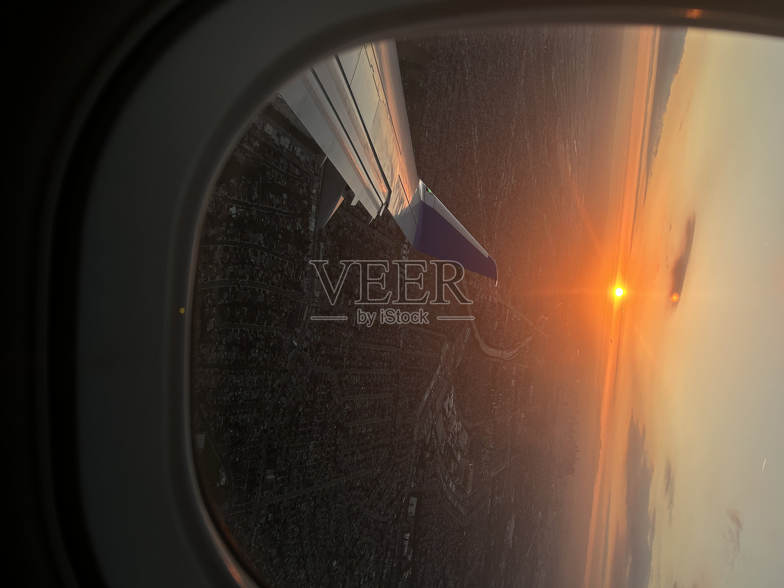 透过窗户照片摄影图片