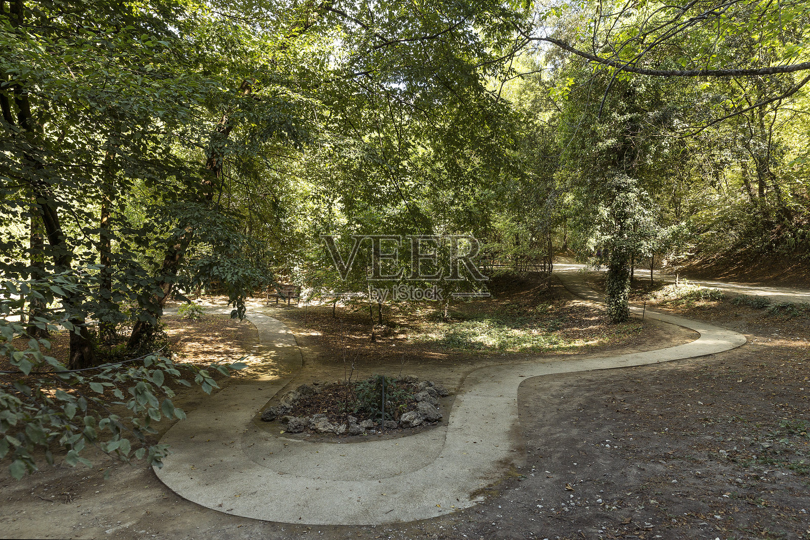 意大利特尔尼省翁布里亚的马尔莫雷瀑布（Cascata delle Marmore）壮丽自然风光（第一部分）。照片摄影图片