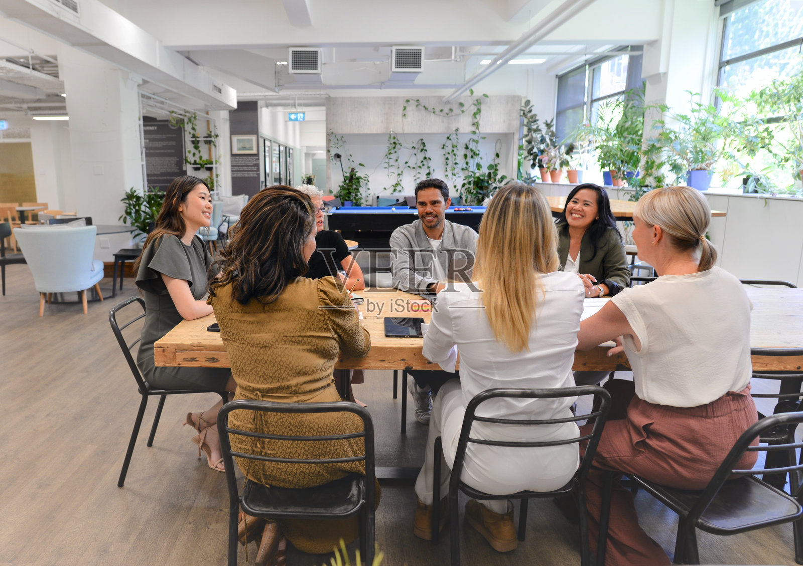 团队会议照片摄影图片