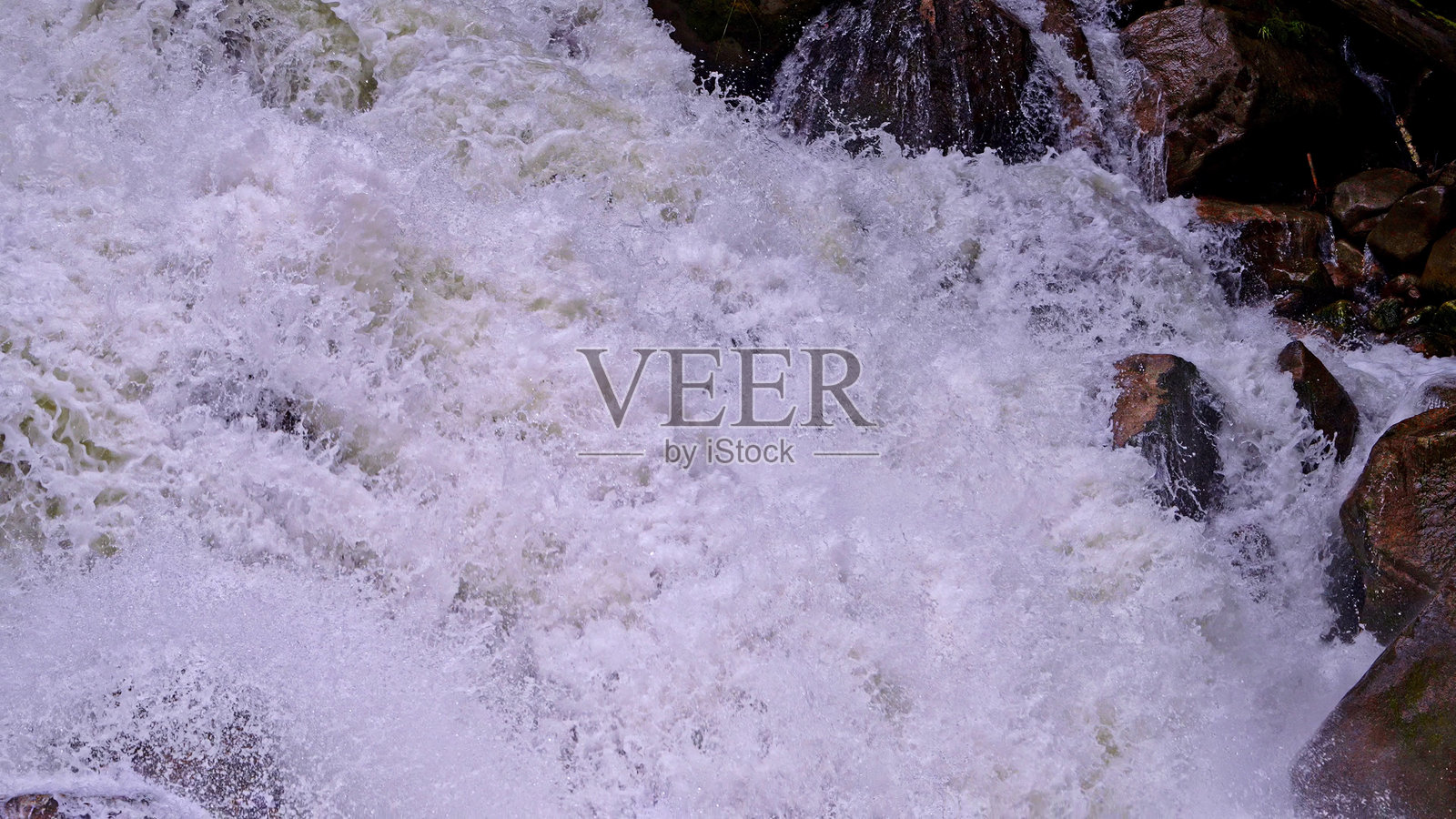 雅鲁藏布江，易贡藏布，易贡河，帕隆藏布，，，亚洲，。照片摄影图片