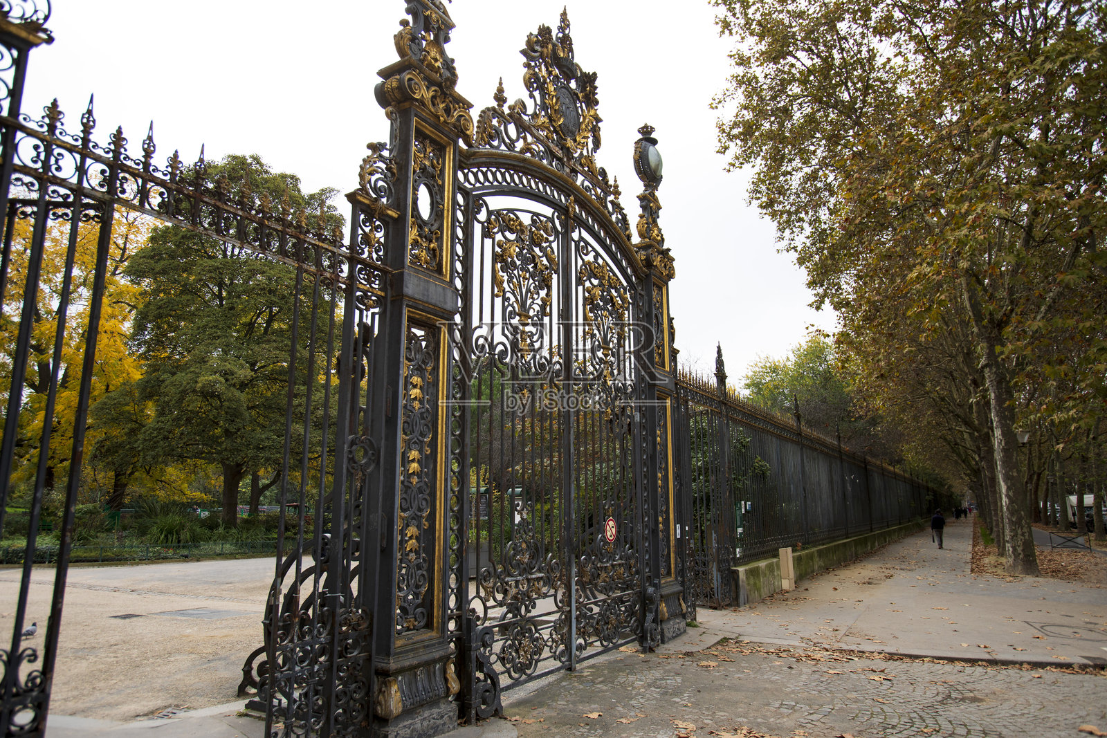 秋季正式城市公园的华丽入口大门照片摄影图片