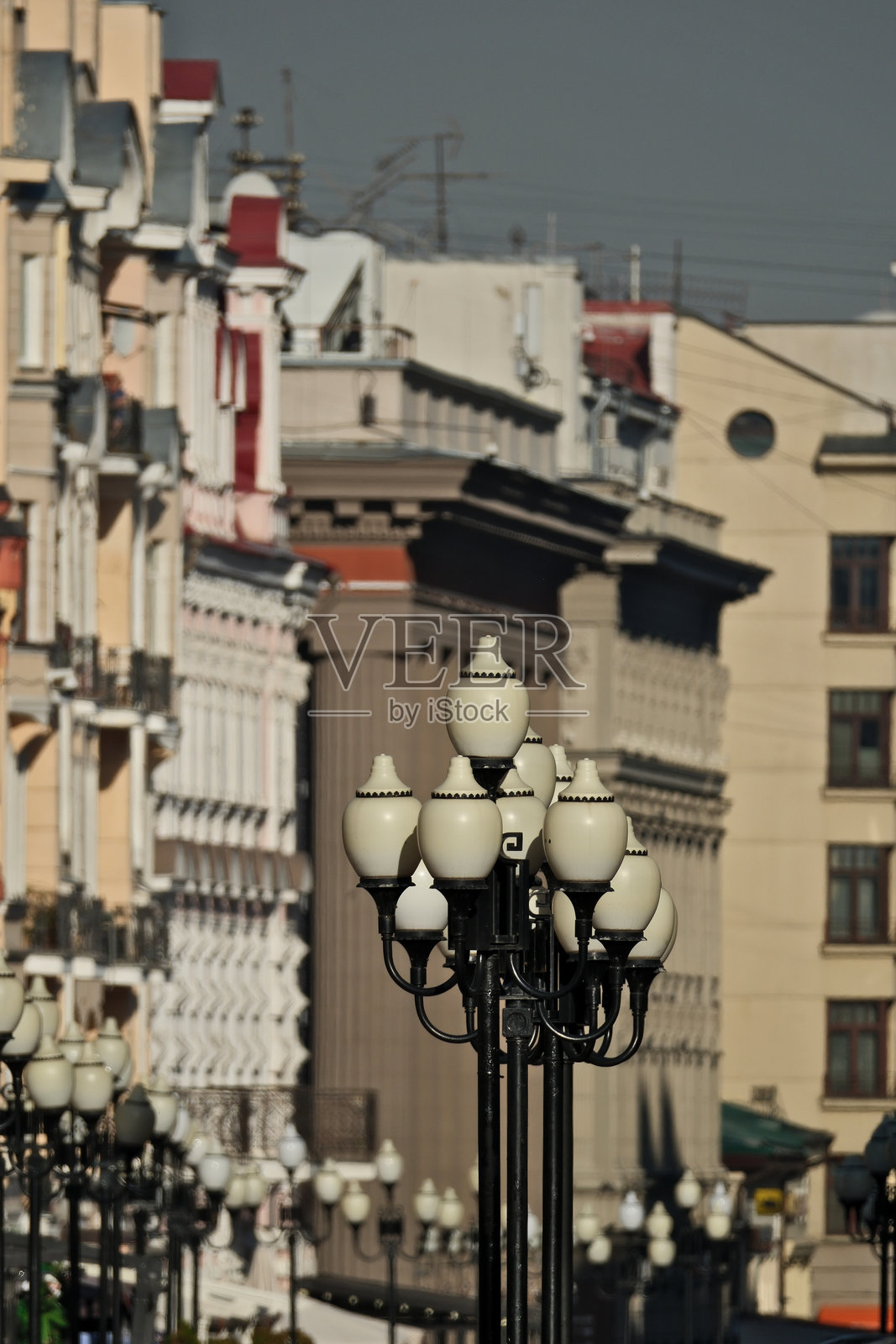 老阿尔巴特。莫斯科市中心的街灯。照片摄影图片