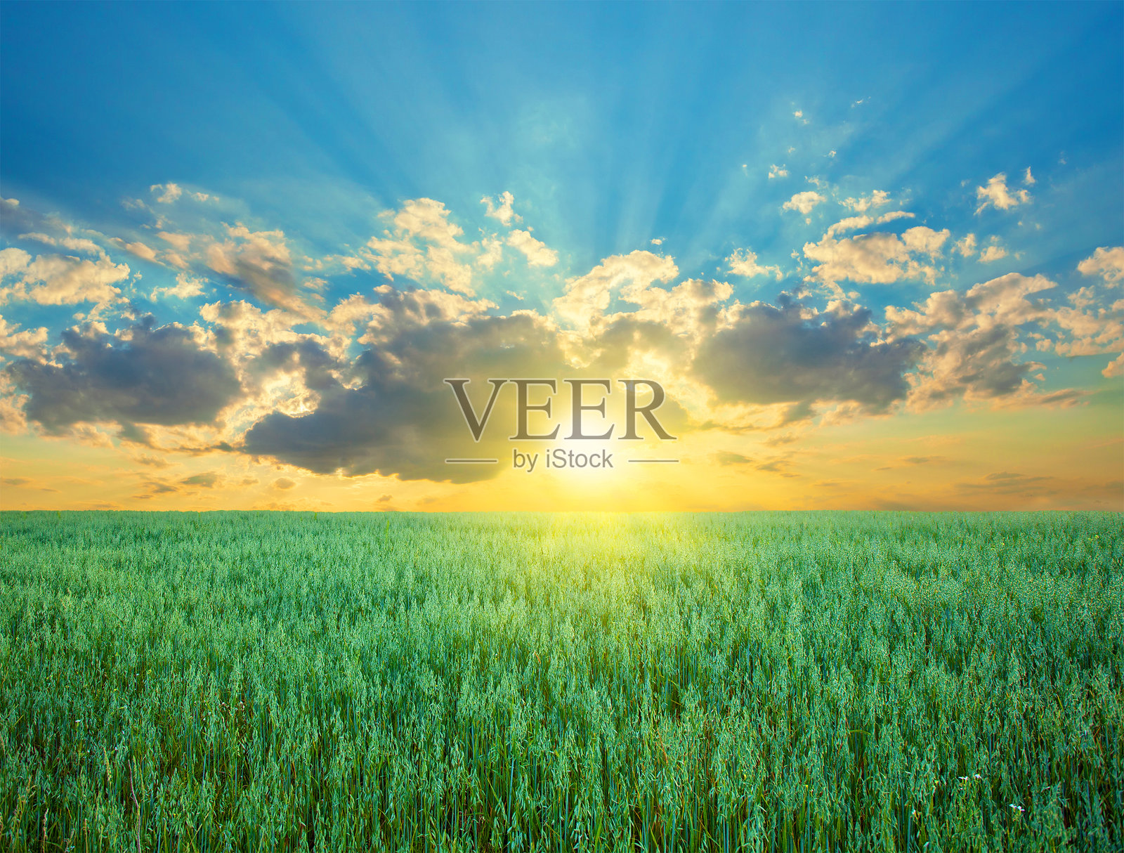 美丽的日出风景，山间日落，美丽的日出和日落风景照片摄影图片