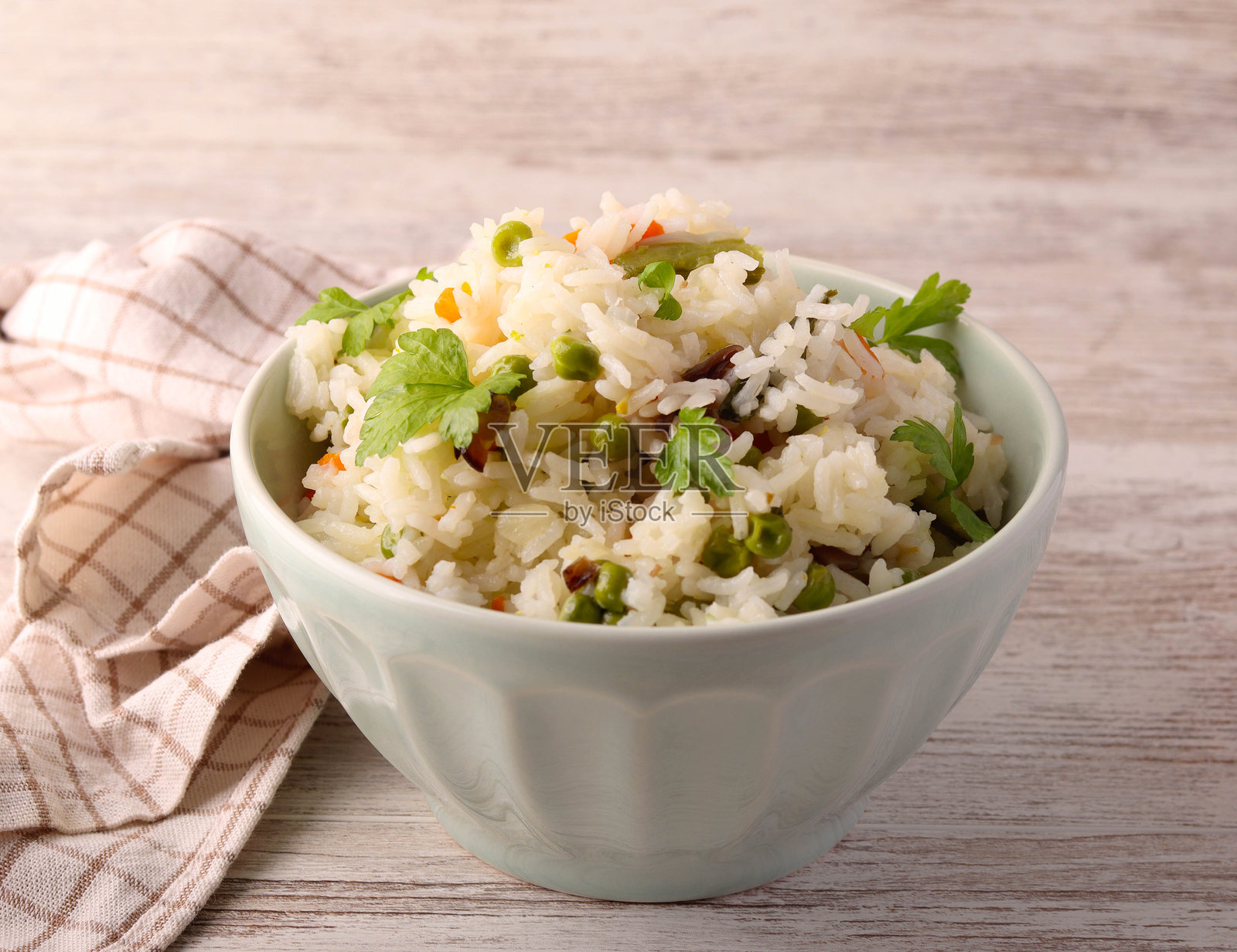 蔬菜炒饭照片摄影图片