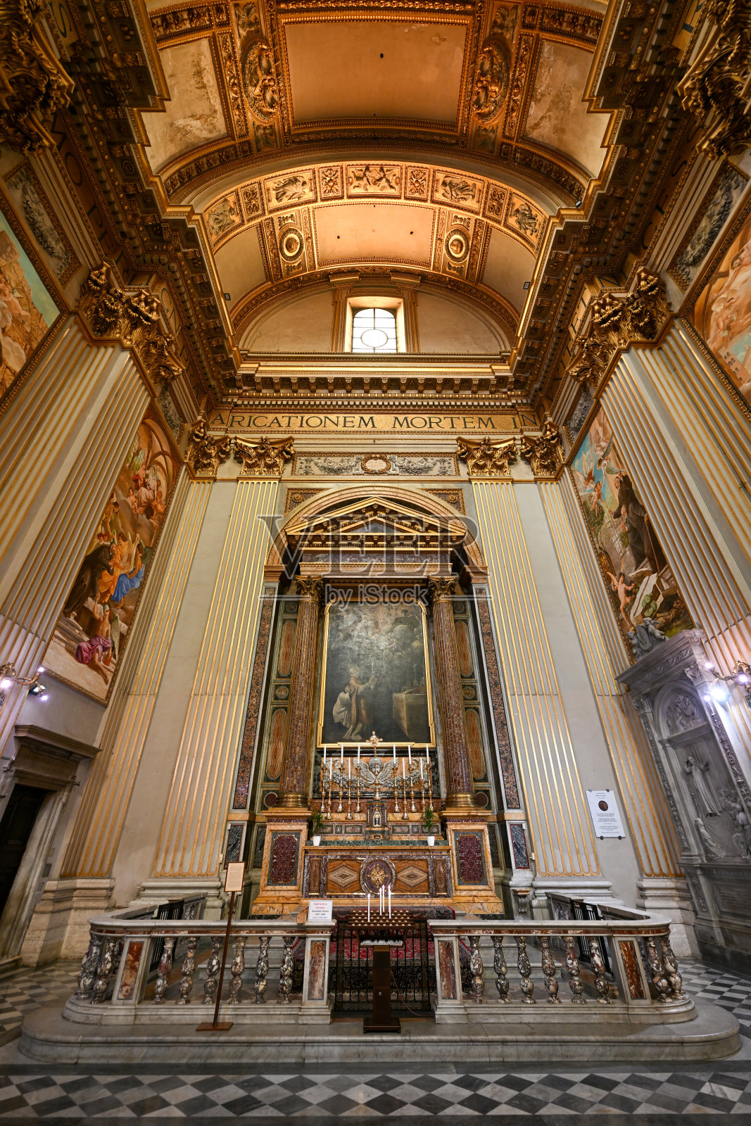 意大利罗马的圣安德烈亚大教堂照片摄影图片