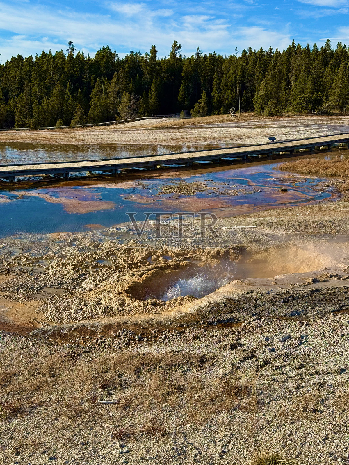 黄石国家公园的上间歇泉盆地照片摄影图片