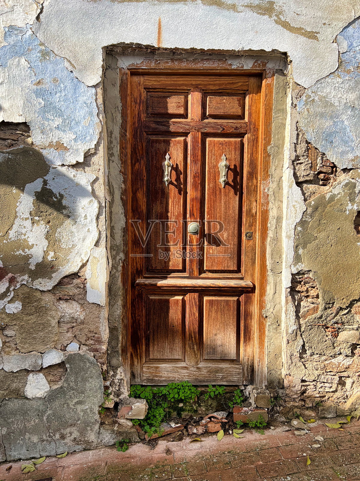 西班牙隆达的旧木门照片摄影图片