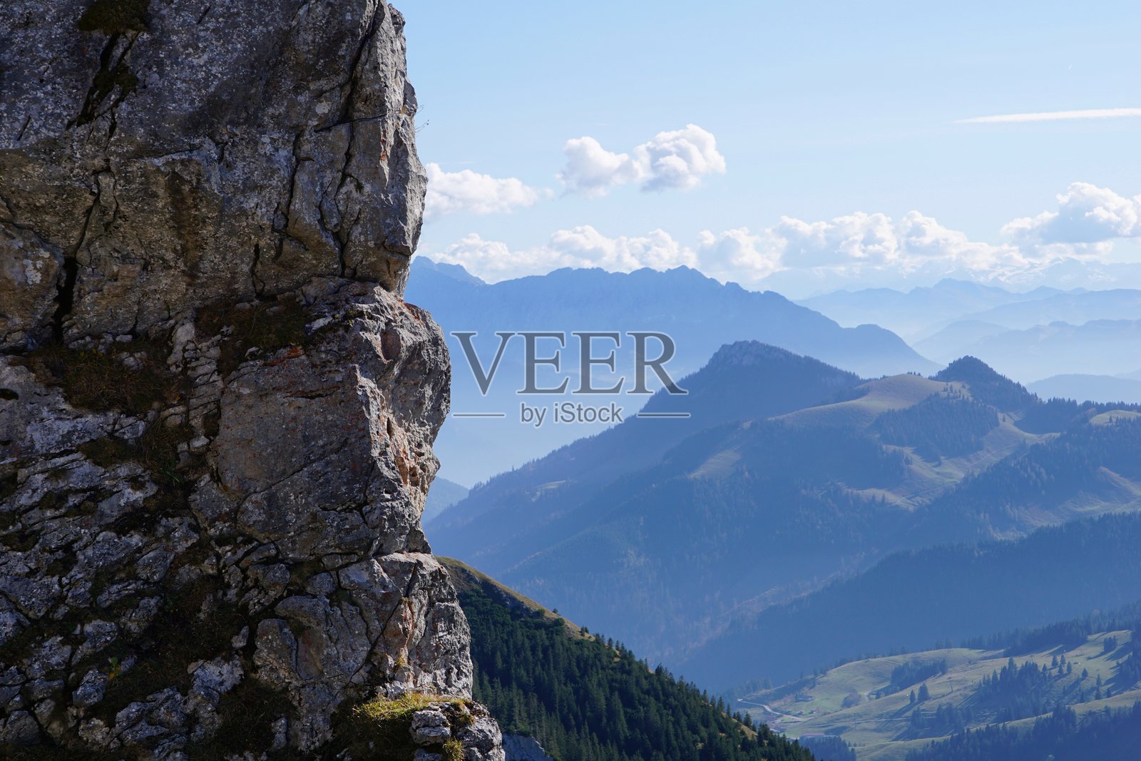 温德尔施泰因是位于德国南部巴伐利亚阿尔卑斯山脉的一座海拔1,838米（6,030英尺）的山。照片摄影图片