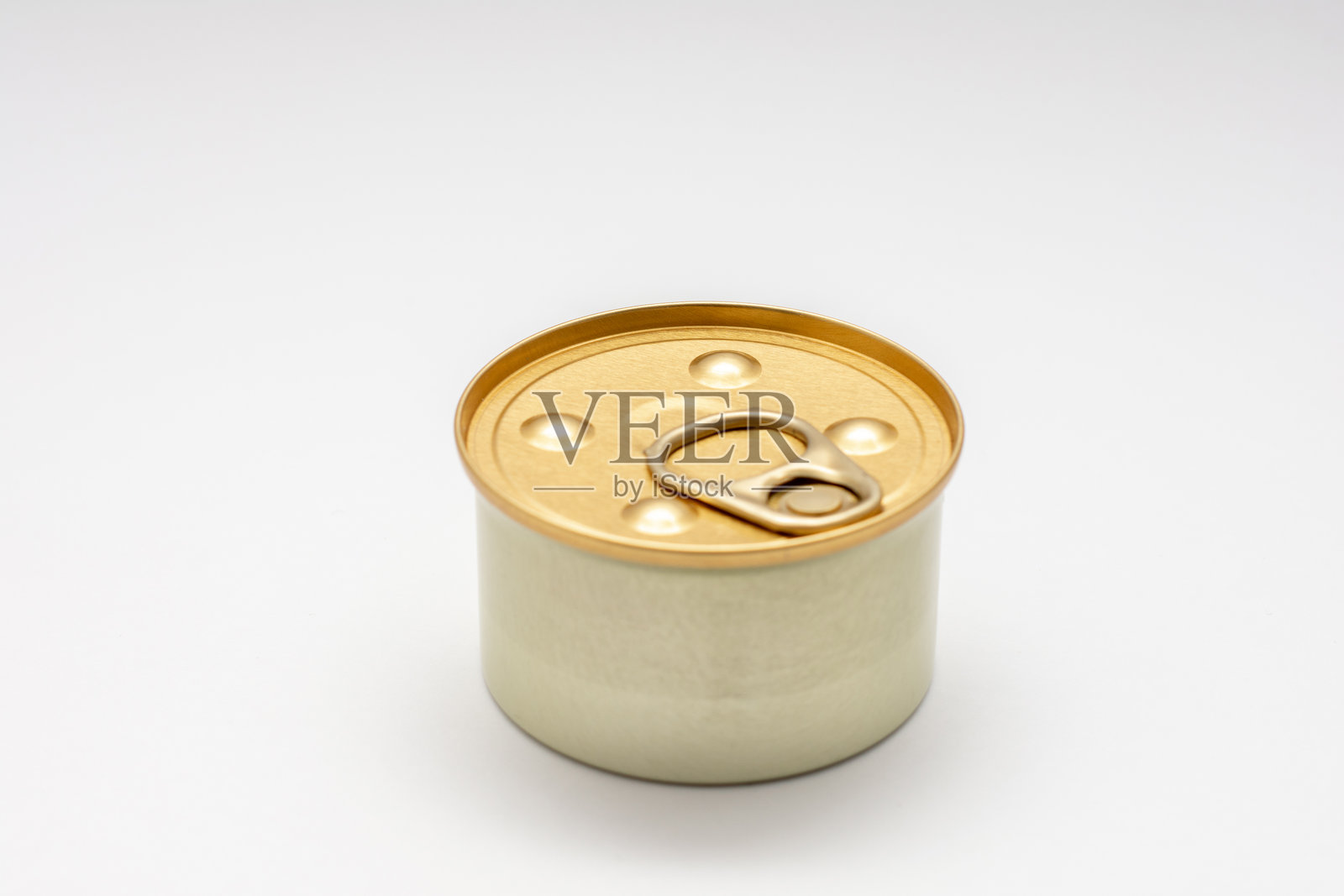 一罐食品放在白色背景上照片摄影图片