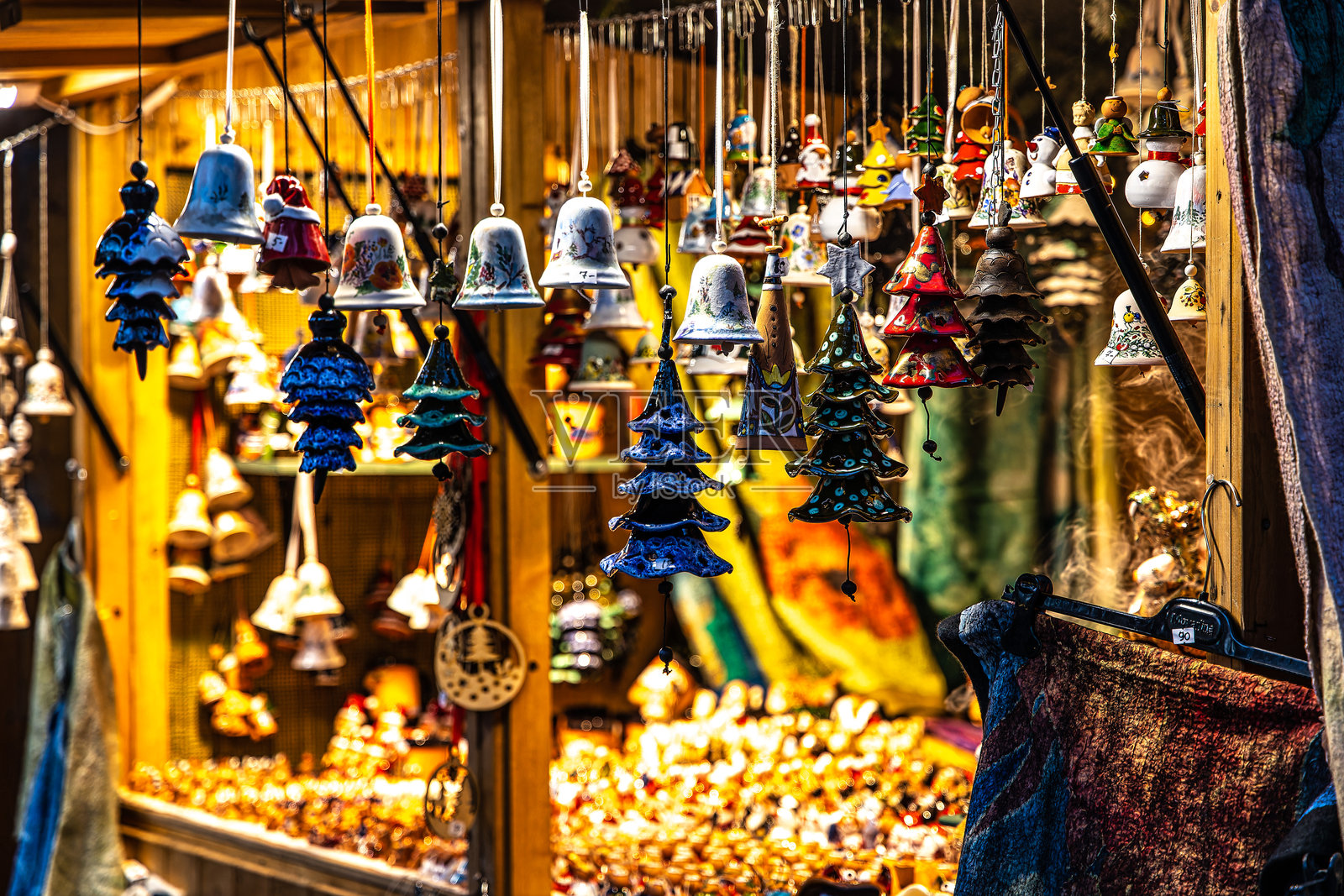 慕尼黑巴伐利亚的中国塔圣诞市场，德国，欧洲照片摄影图片