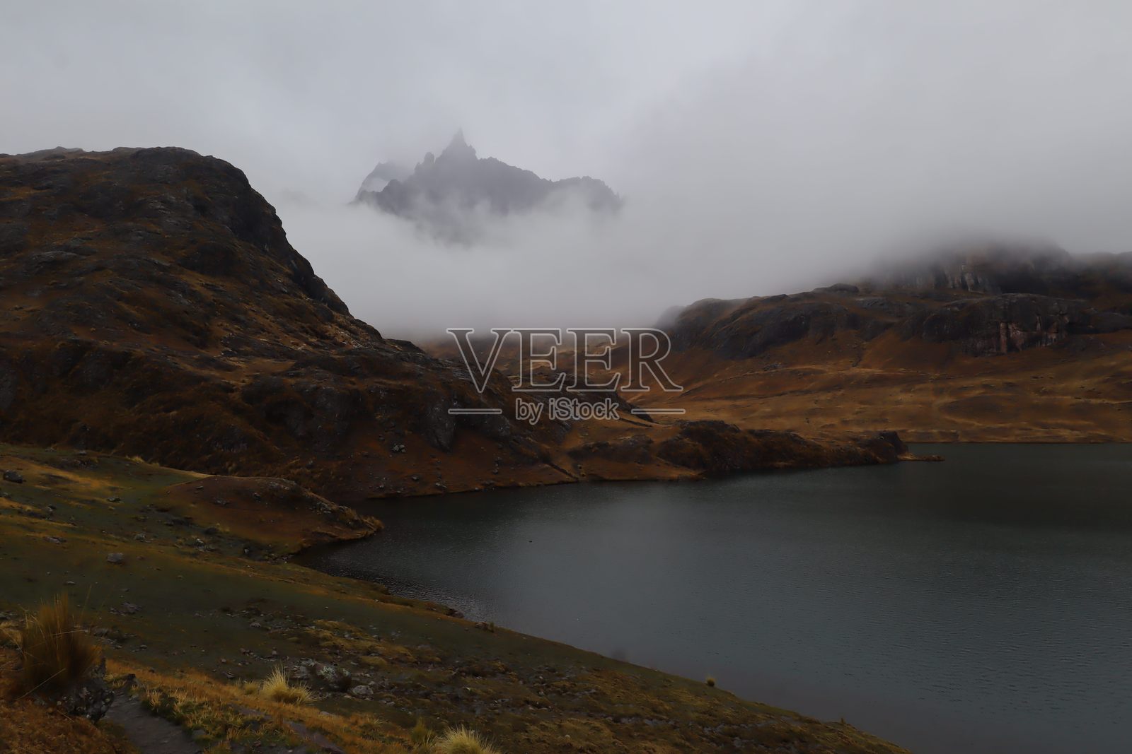 天空中的城堡照片摄影图片