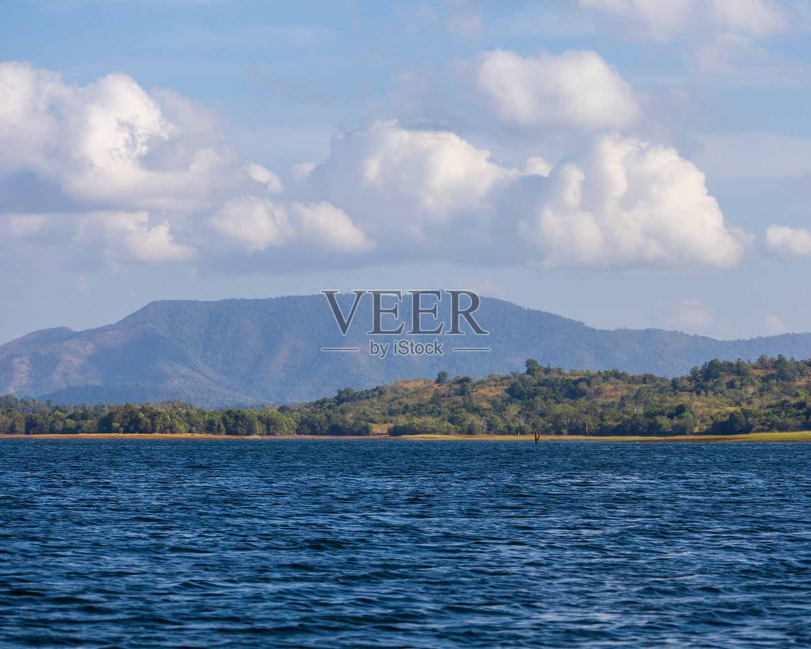 里安卡南湖照片摄影图片