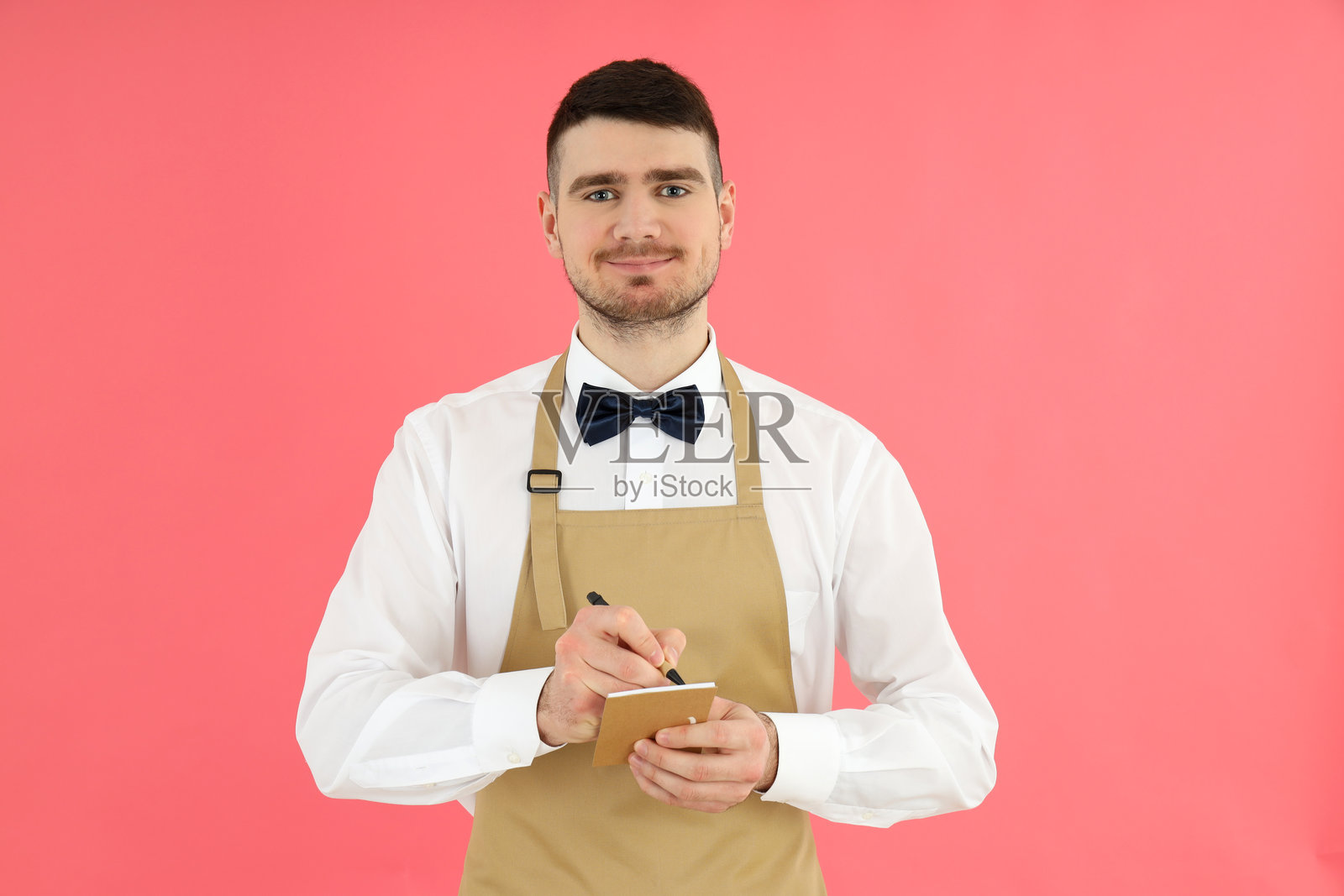 年轻男服务员的职业概念照片摄影图片