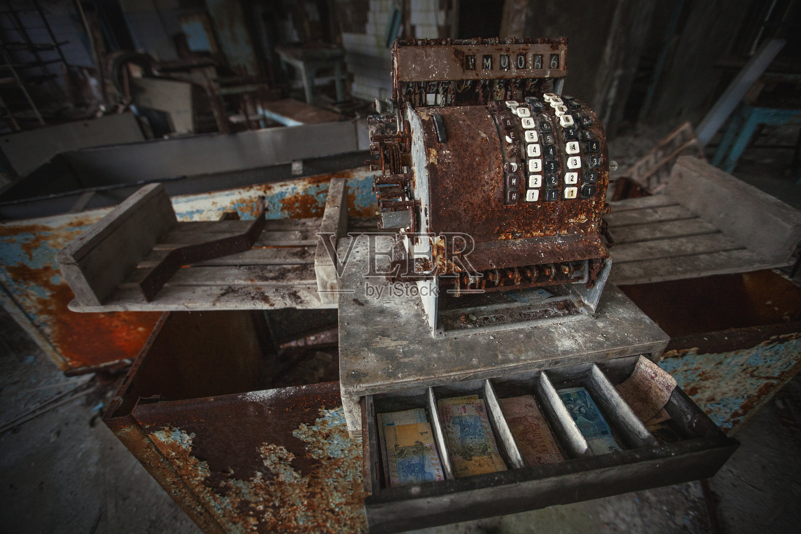 切尔诺贝利，乌克兰，核灾难32年后的废弃地点。照片摄影图片